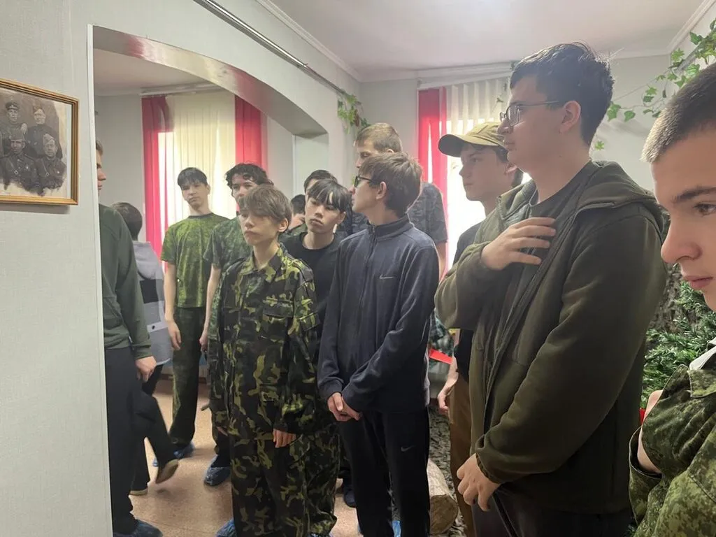 2025.05.15 Юнармия на выставке